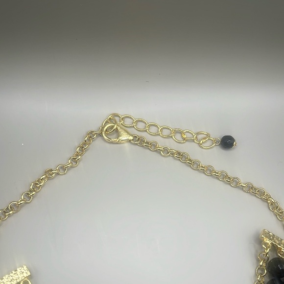 Elegant Black Beaded Necklace with Gold Chain - Picture 4 of 5